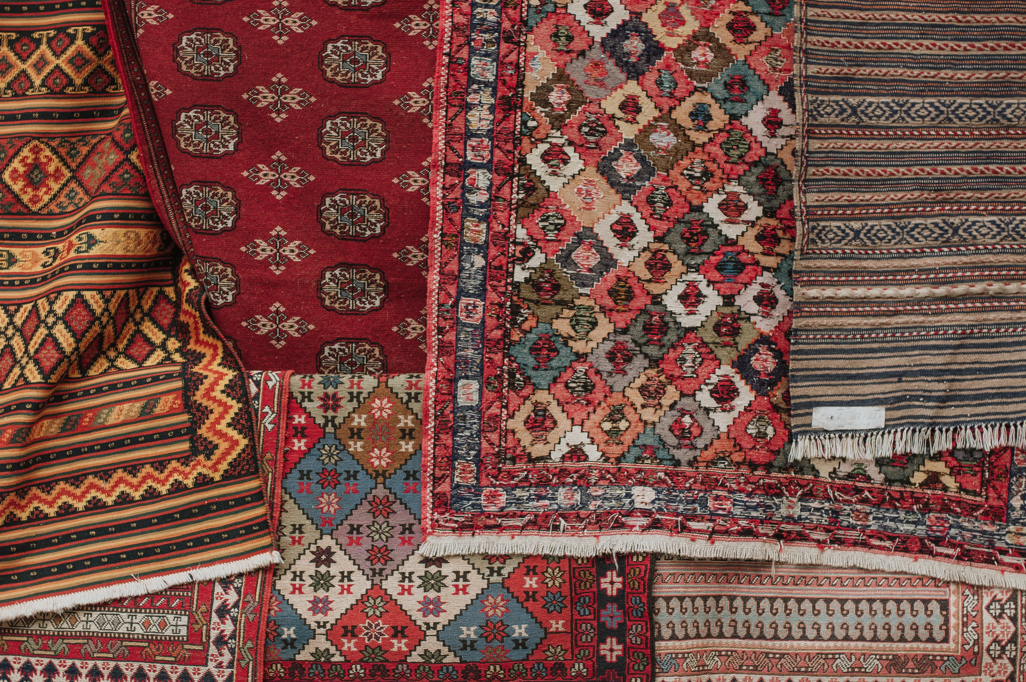Custom Rugs From Bhadohi