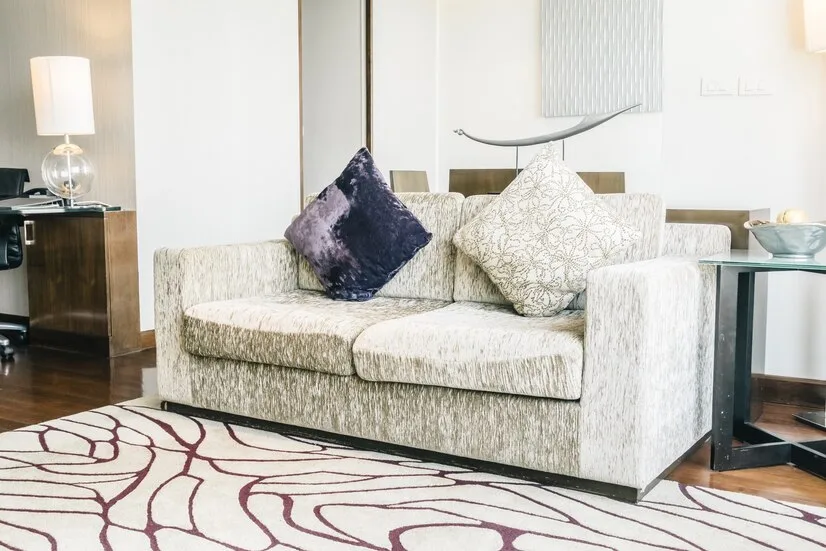 pillow-sofa_74190-1984.jpg